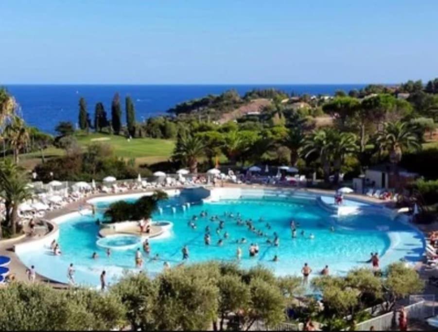 Superbe Appartement Village Cap Esterel 4P Climatise Saint-Raphaël 외부 사진